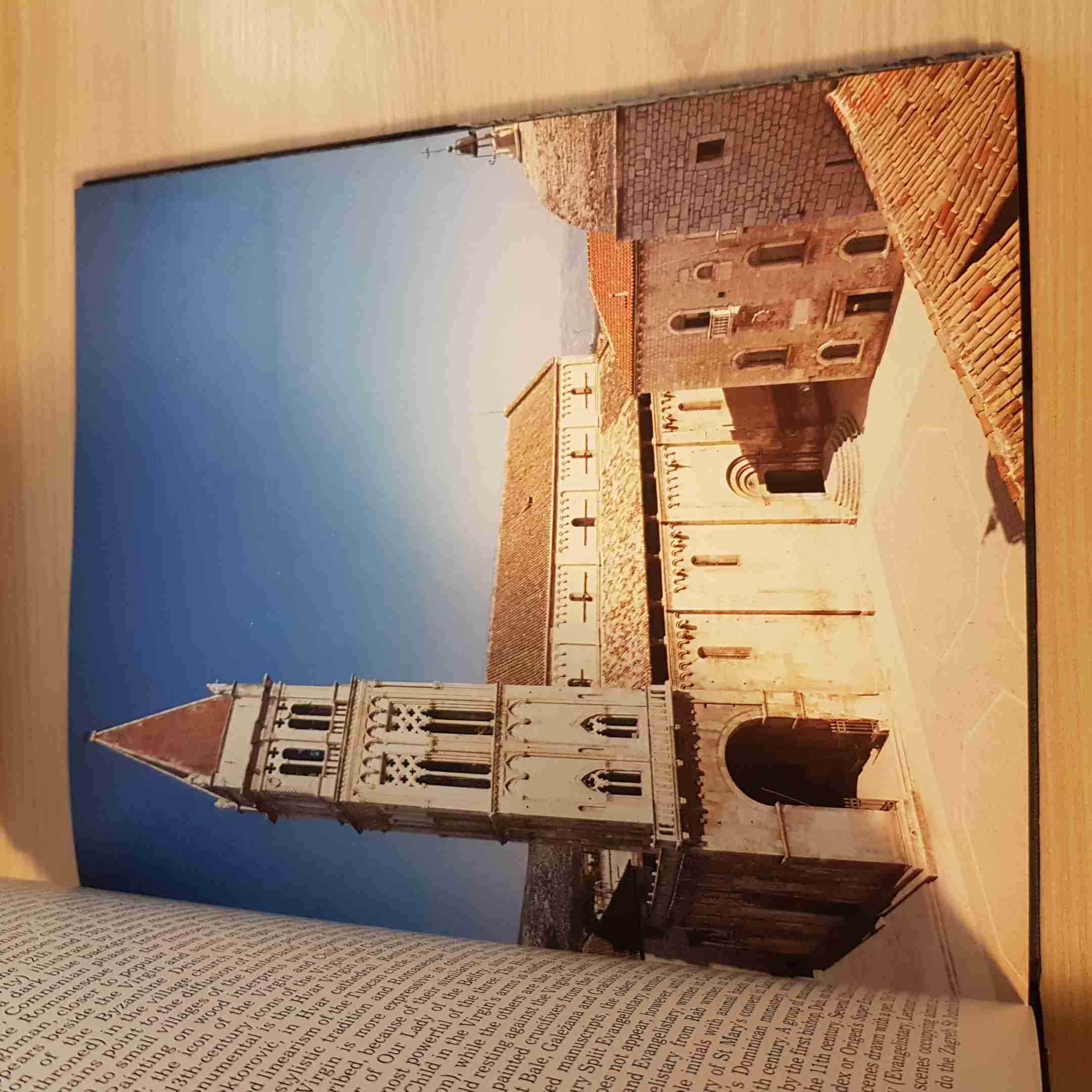 Art Treasures Of Croatia - Motovun Book - 1986